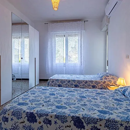 Casa Cazulini Lejlighed Alassio